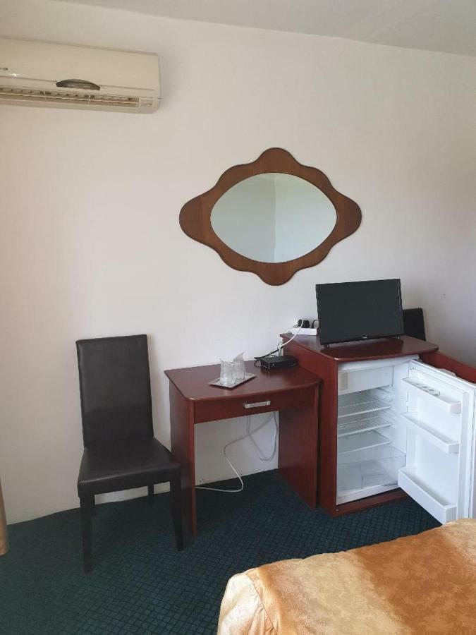 Hostel Stadion Zalău Exteriör bild