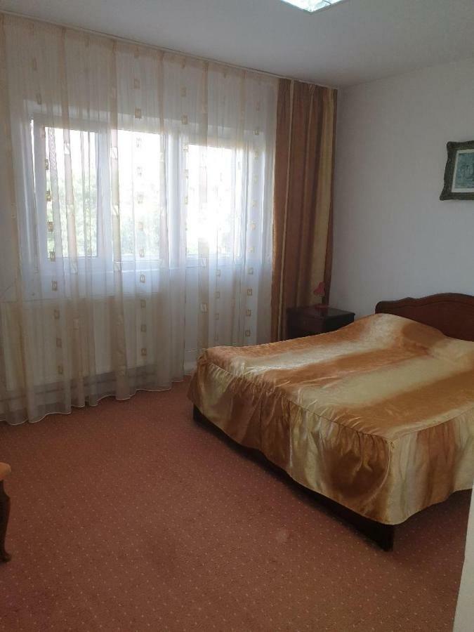Hostel Stadion Zalău Exteriör bild